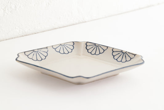 SUMIIRI HISHIGATA PLATE
