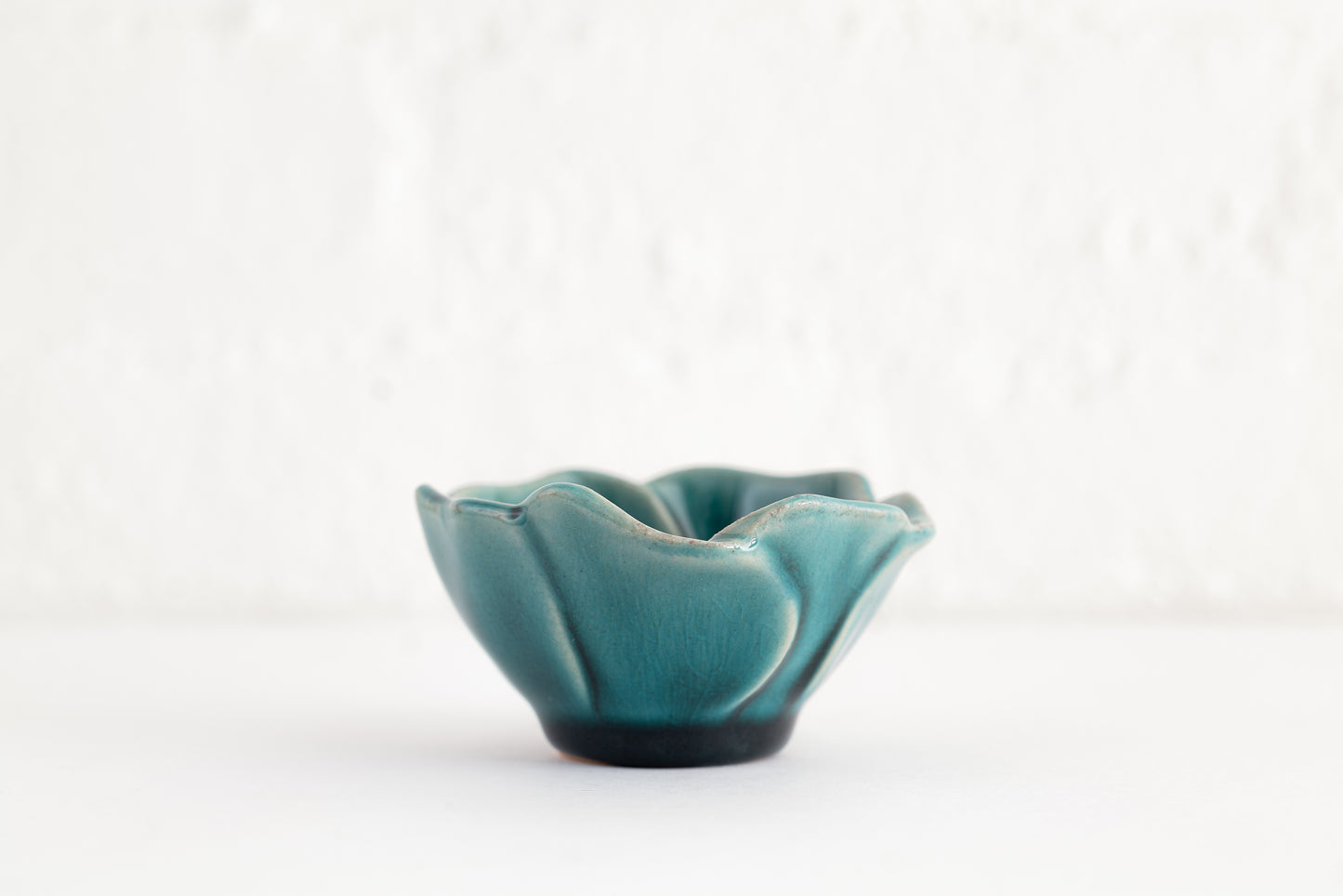 SAZANKA 2.5" FLOWER-SHAPED BOWL