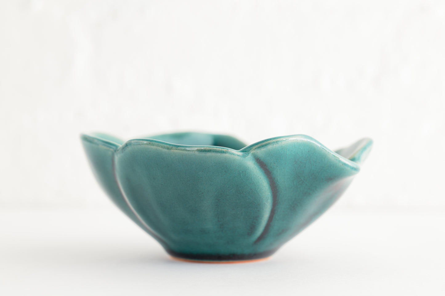 SAZANKA 4" FLOWER-SHAPED BOWL