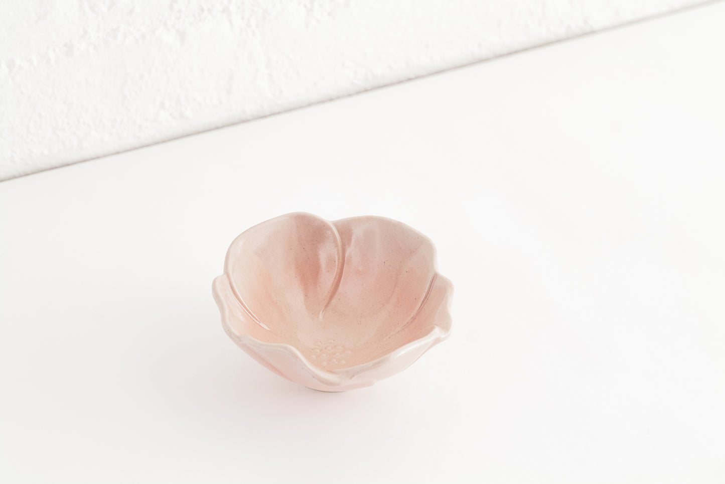 SAZANKA 4" FLOWER-SHAPED BOWL