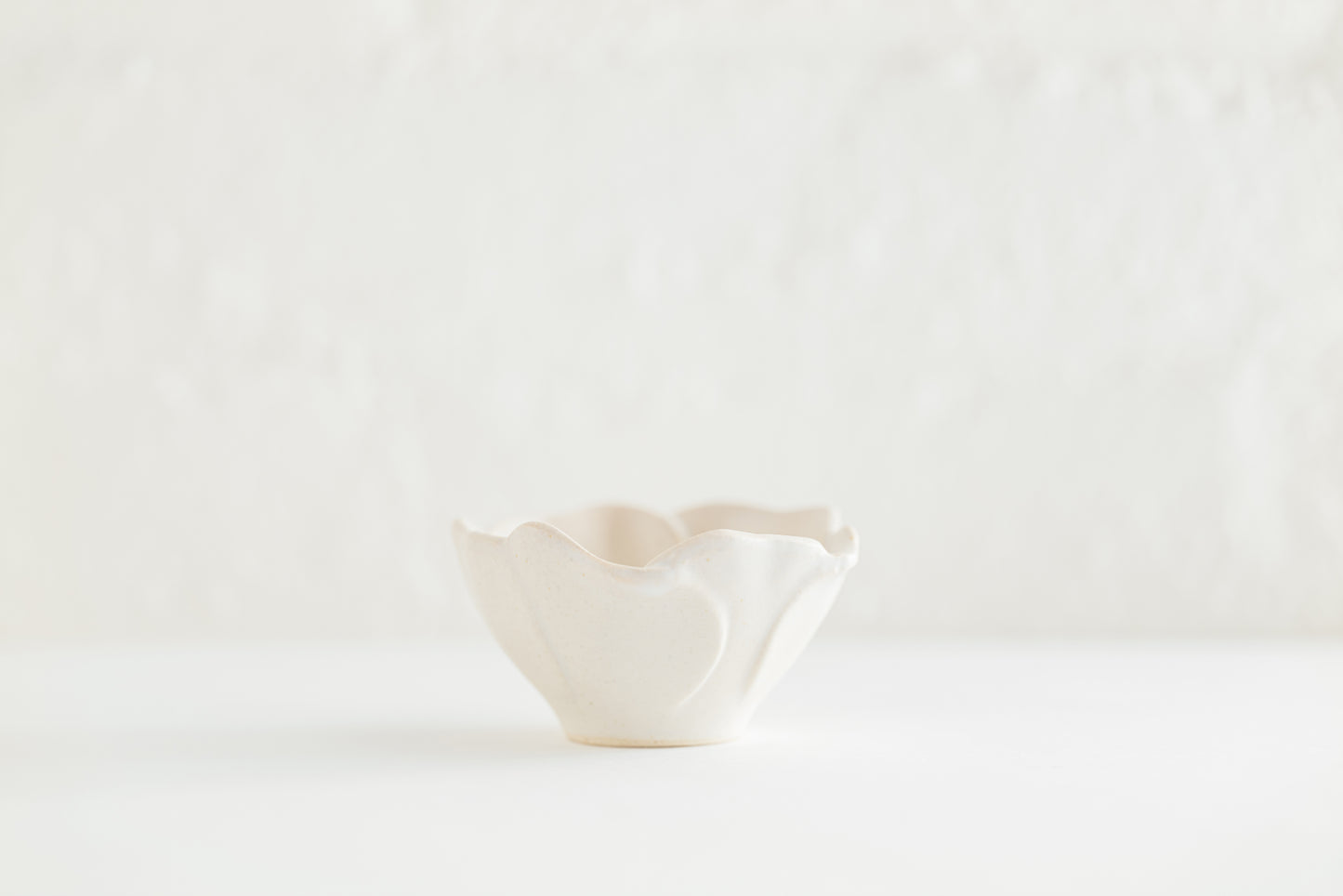 SAZANKA 2.5" FLOWER-SHAPED BOWL