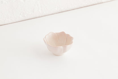 SAZANKA 2.5" FLOWER-SHAPED BOWL