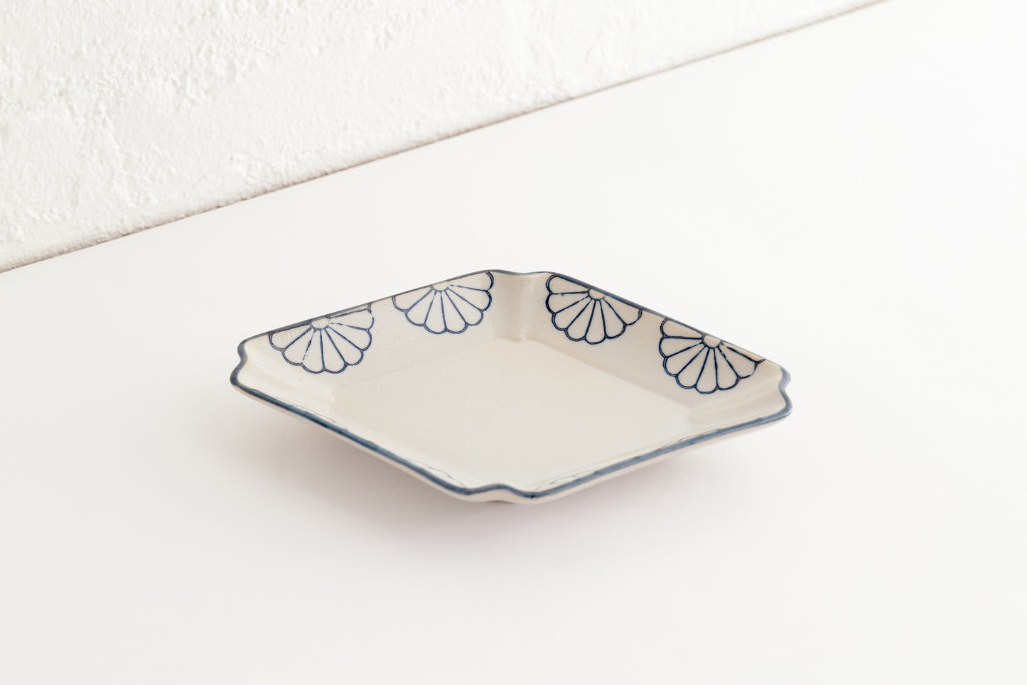 SUMIIRI HISHIGATA PLATE