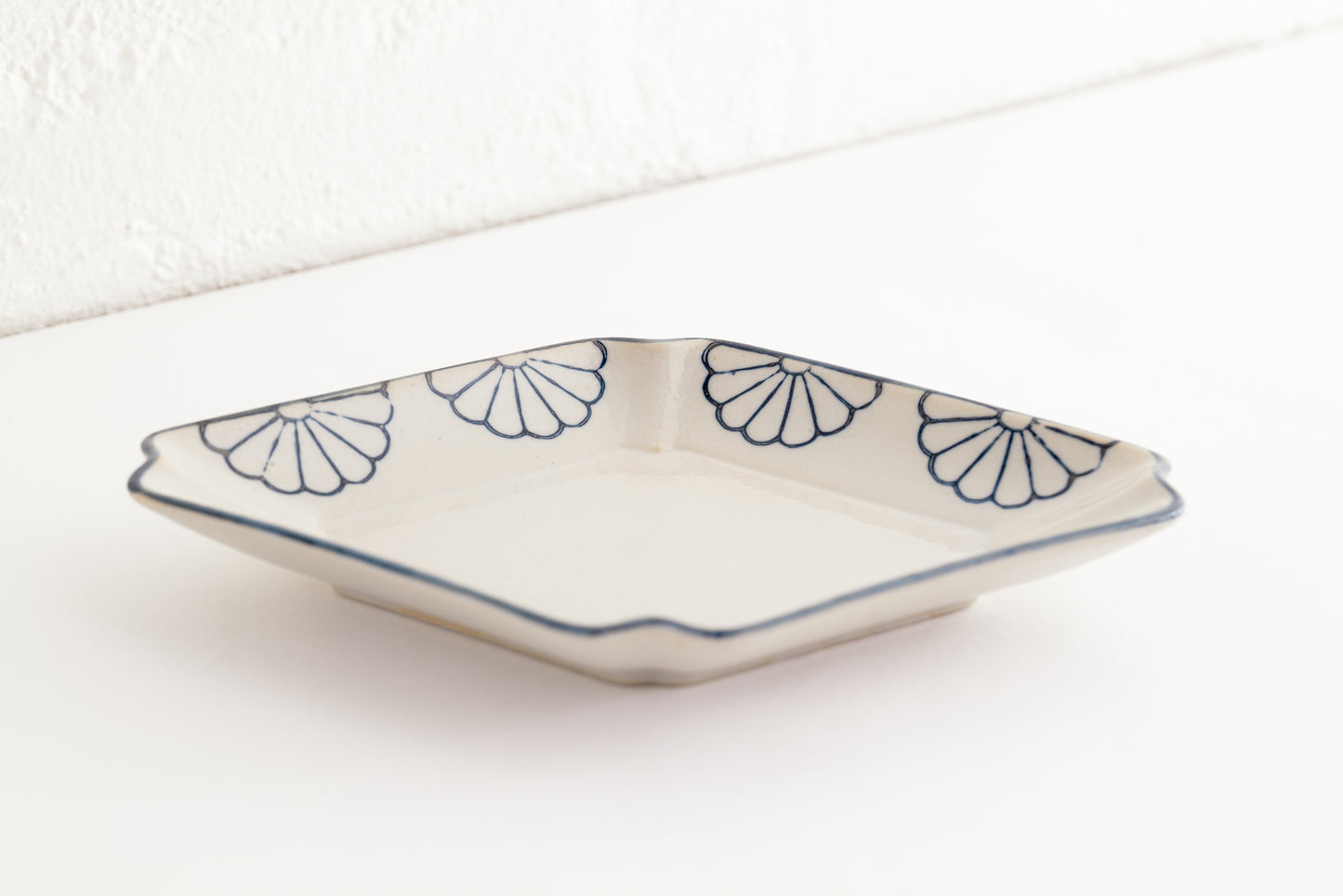 SUMIIRI HISHIGATA PLATE